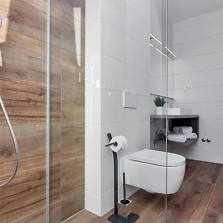 Nera-selina Βίλα